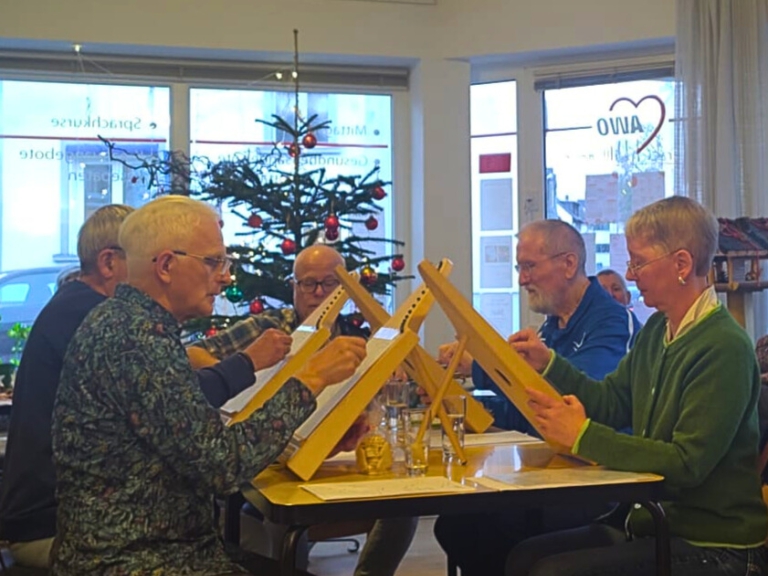 Tischharfen-Gruppe aus dem Hubert-Peter-Haus