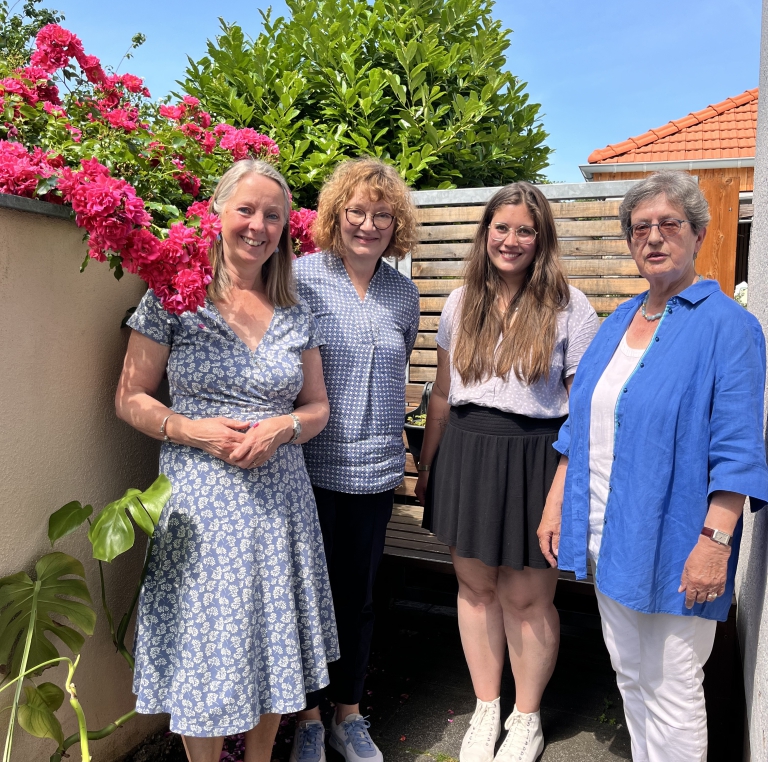 Frau Merzbach, Frau Mayr, Frau Kolter und Frau Schmarsow Frau Merzbach, Frau Mayr, Frau Kolter und Frau Schmarsow