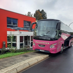 Reisebus von Piccolonia