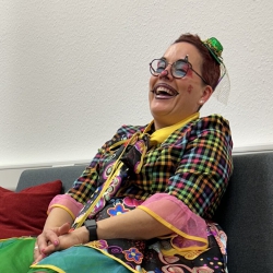 Frau Urban als Clown
