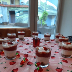 Leckere Erdbeer-Nachspeise