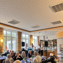 Festsaal mit Musik
